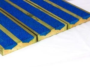 LAMES DE TERRASSE ANTIDÉPARANTES GRIPSURE - Gamme "AQUADECK"