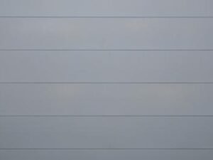 Échantillon de lame de bardage en aluminium. Couleur : Mist