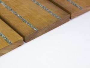 LAMES DE TERRASSE ANTIDÉPARANTES GRIPSURE EN BOIS EXOTIQUE
