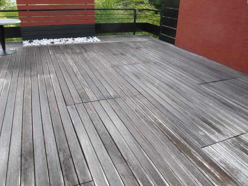 lames en iroko grisées Lames de terrasse grisées